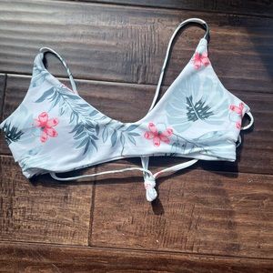 Small floral bikini top from shein